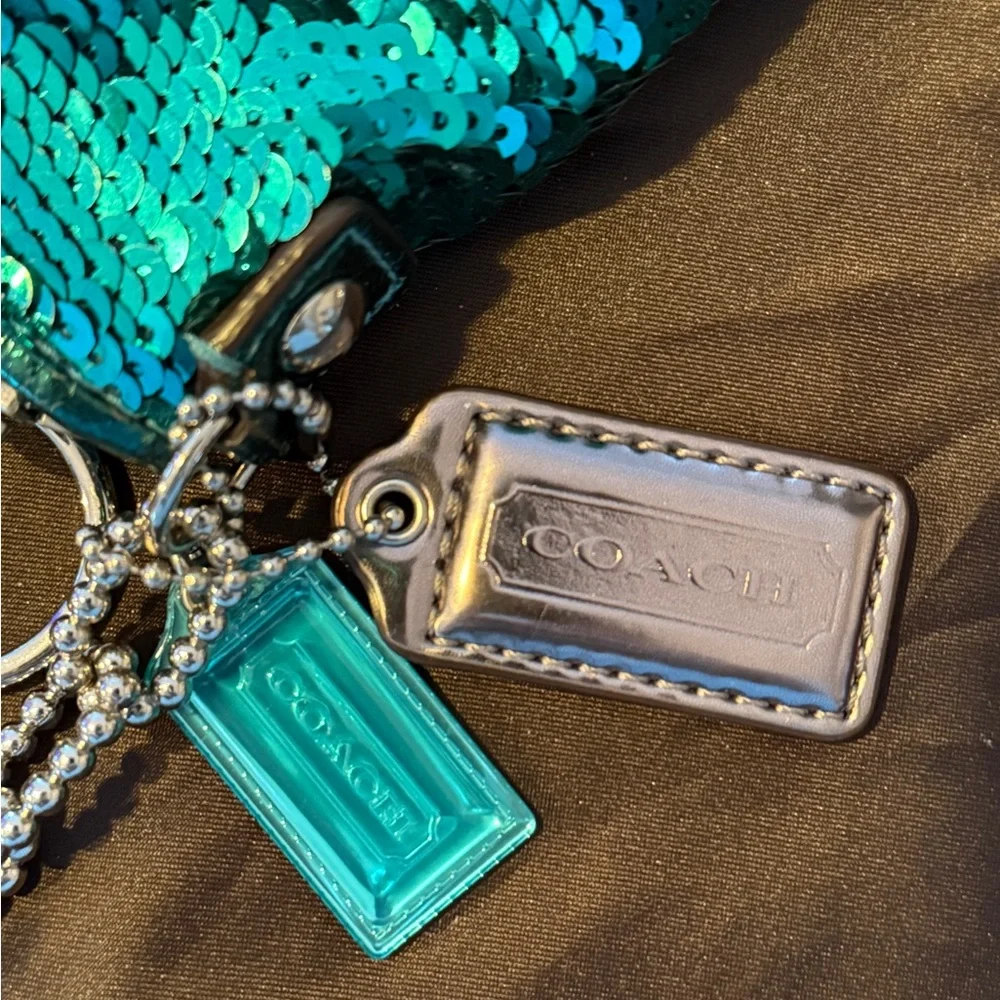 💙💚🩵 VINTAGE COACH RARE SEQUIN POPPY BAG 🩵💚💙 - Picture 5 of 10